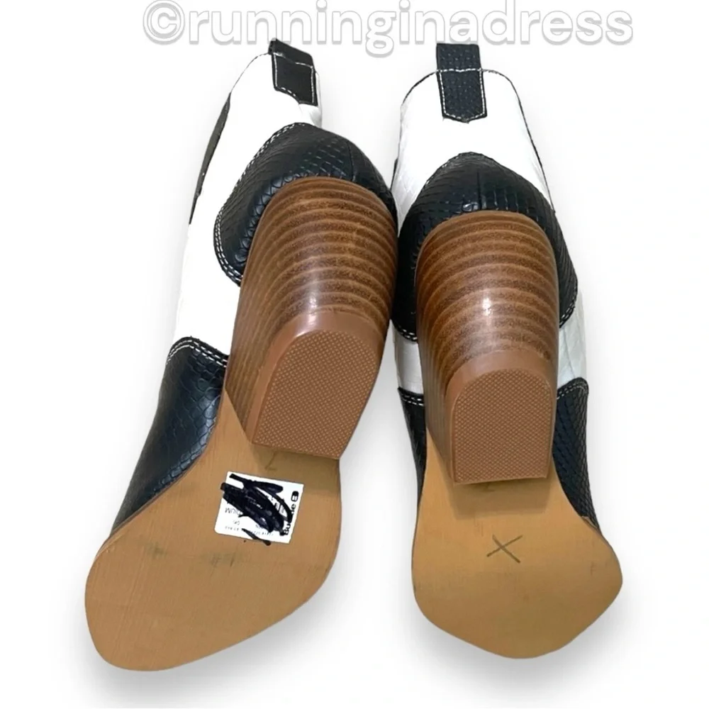 NWT ARider Eden Western Inspired Embossed Black White Cow Print Size 7